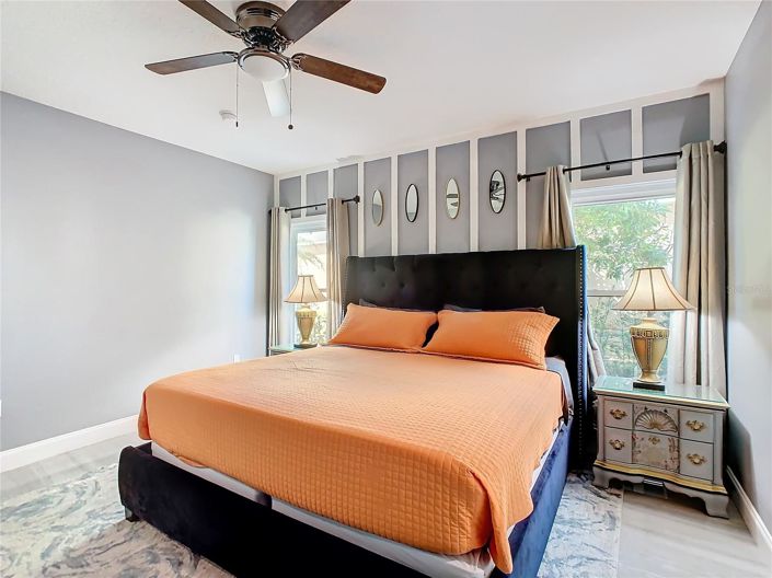 Image No.34-6 Bed House for sale