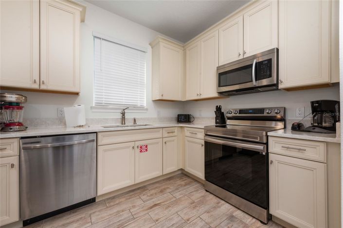 Image No.11-4 Bed House for sale