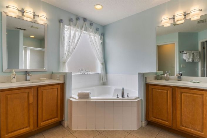 Image No.35-7 Bed House for sale