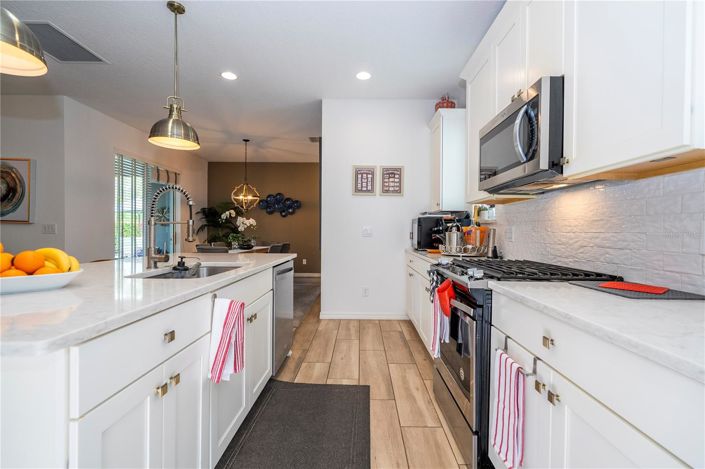 Image No.18-4 Bed House for sale