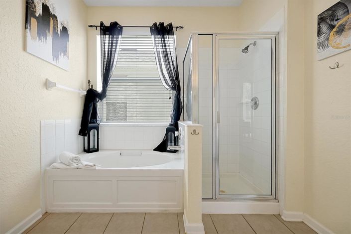 Image No.29-6 Bed House for sale