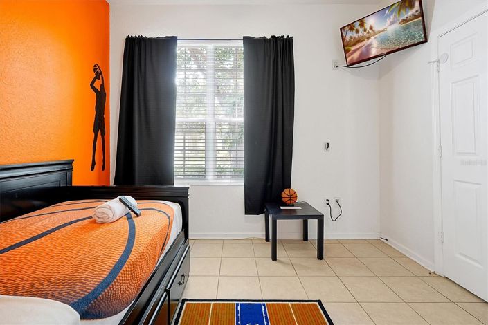 Image No.33-6 Bed House for sale