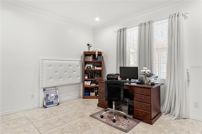 Image No.17-5 Bed House for sale