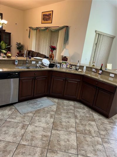 Image No.11-5 Bed House for sale