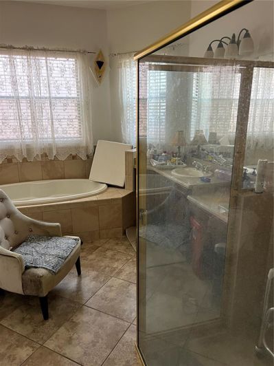 Image No.31-5 Bed House for sale