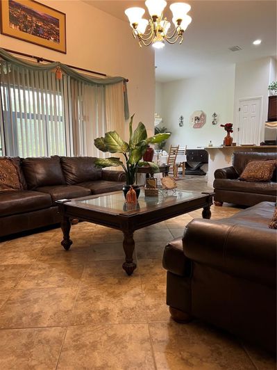 Image No.8-5 Bed House for sale