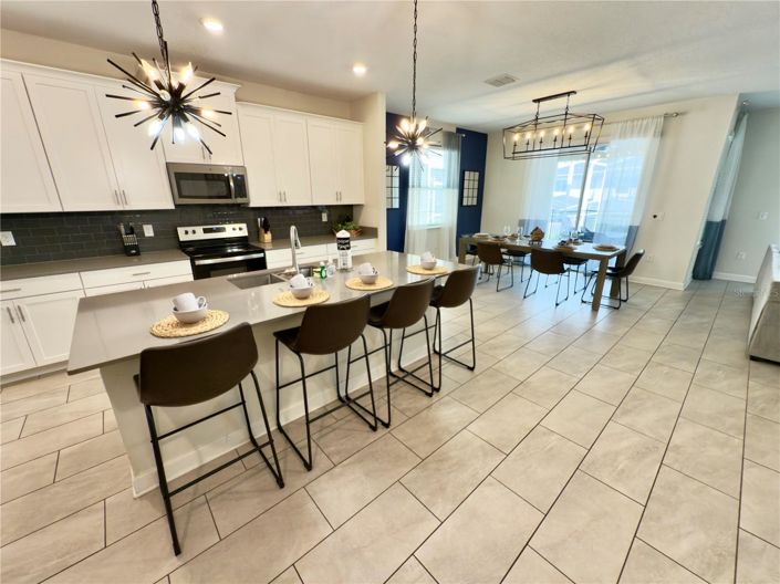 Image No.12-6 Bed House for sale