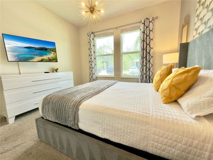 Image No.18-6 Bed House for sale