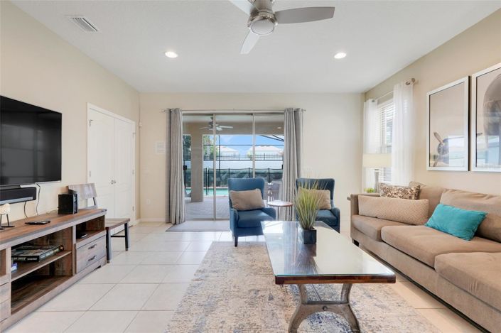 Image No.14-6 Bed House for sale