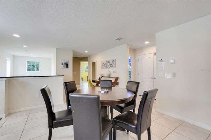 Image No.17-6 Bed House for sale