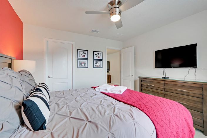 Image No.25-6 Bed House for sale