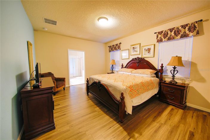 Image No.15-9 Bed House for sale