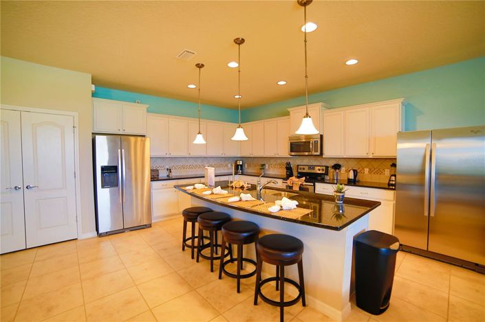 Image No.2-9 Bed House for sale