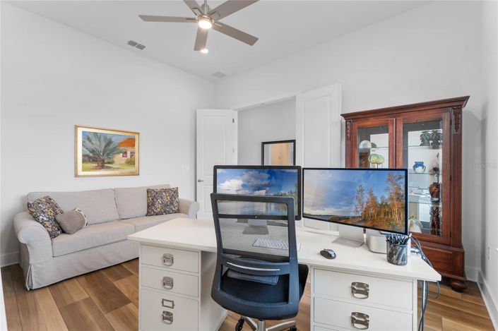 Image No.10-3 Bed House for sale