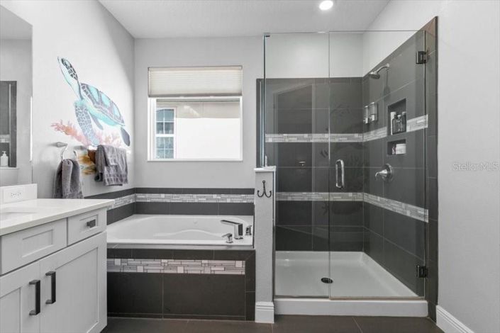 Image No.27-4 Bed House for sale