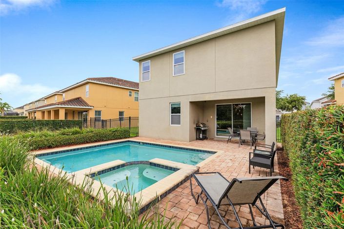 Image No.35-8 Bed House for sale