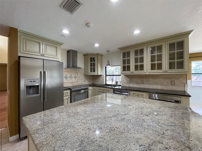 Image No.28-4 Bed House for sale