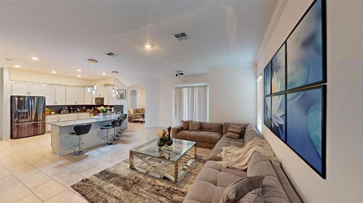 Image No.3-4 Bed House for sale