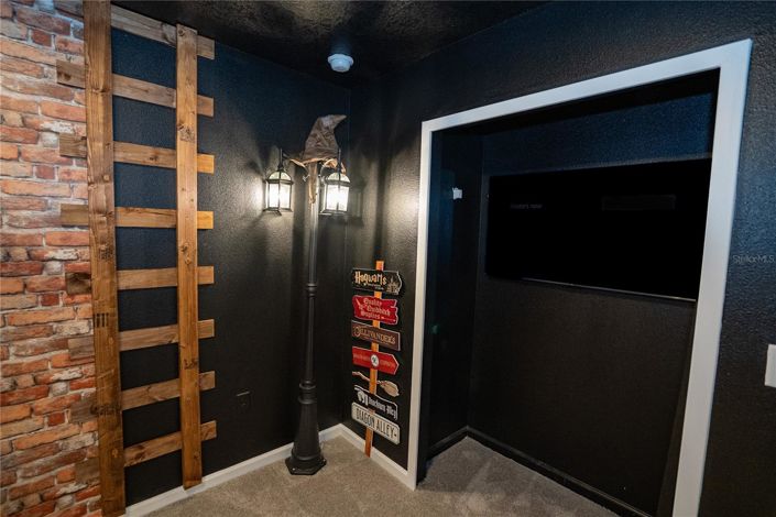 Image No.48-5 Bed Townhouse for sale