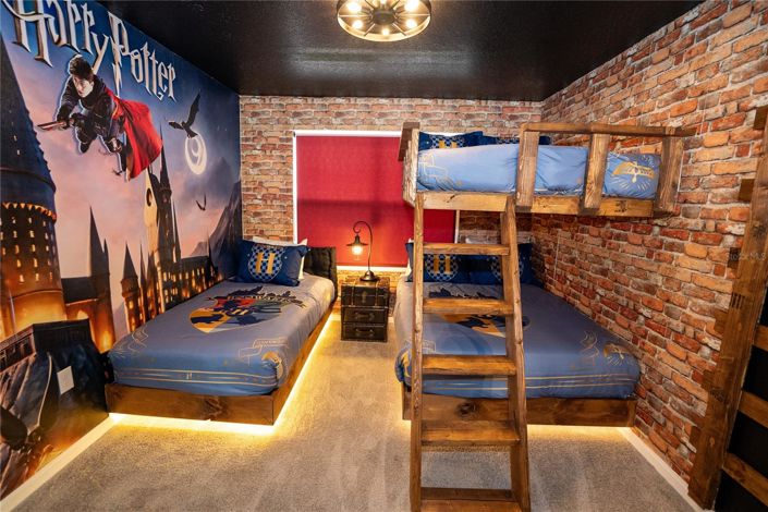 Image No.50-5 Bed Townhouse for sale