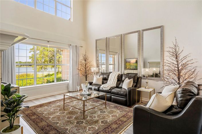 Image No.5-3 Bed Townhouse for sale