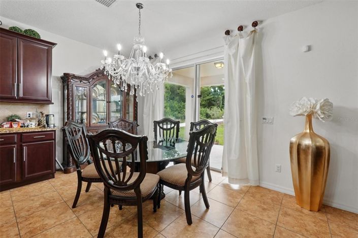 Image No.23-5 Bed House for sale