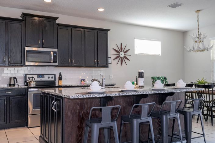 Image No.20-6 Bed House for sale