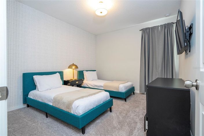 Image No.66-6 Bed House for sale