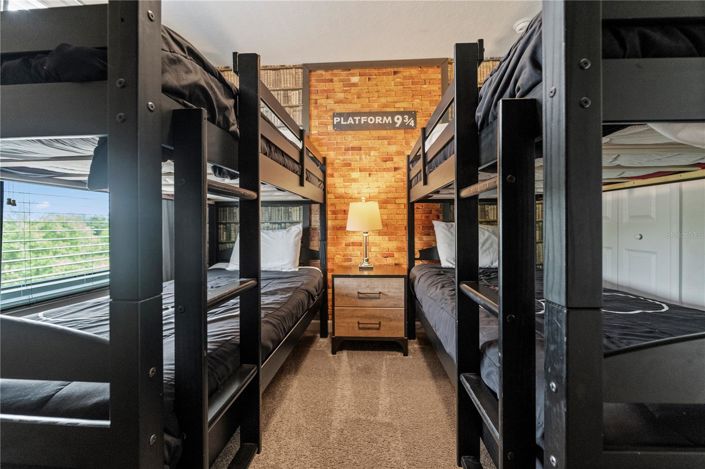 Image No.15-6 Bed House for sale