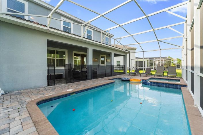 Image No.4-6 Bed House for sale