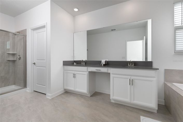 Image No.23-5 Bed Townhouse for sale