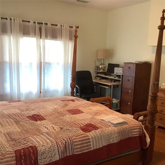 Image No.18-4 Bed House for sale