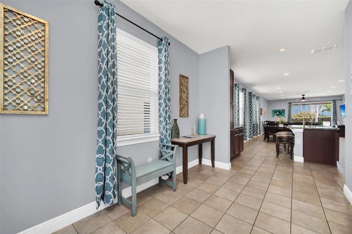 Image No.11-8 Bed House for sale