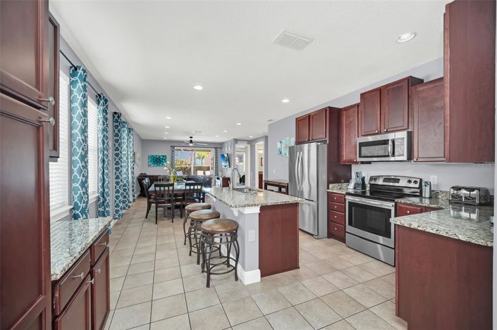 Image No.13-8 Bed House for sale