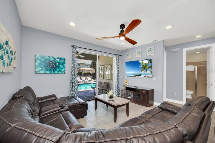 Image No.23-8 Bed House for sale