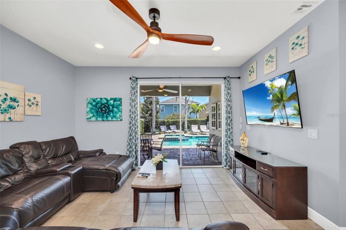 Image No.24-8 Bed House for sale