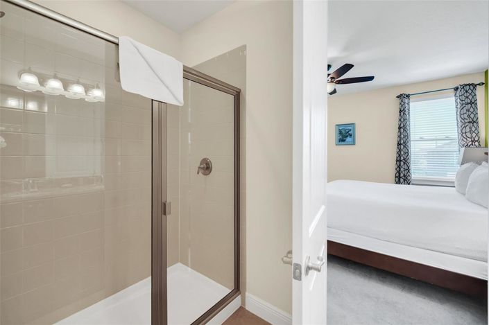 Image No.38-8 Bed House for sale