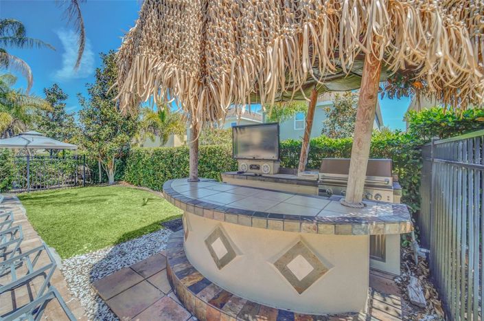 Image No.64-8 Bed House for sale