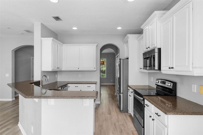 Image No.12-4 Bed House for sale