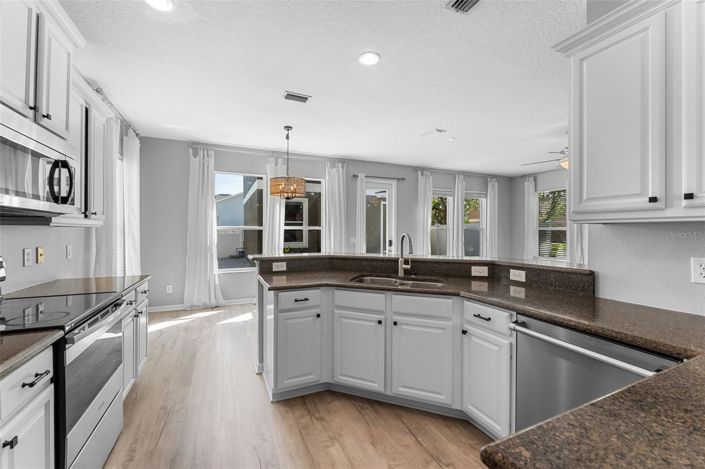 Image No.14-4 Bed House for sale