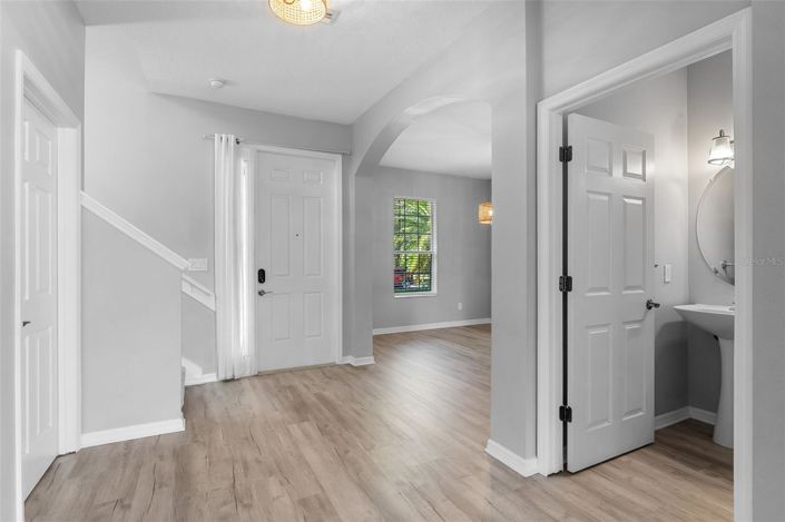 Image No.6-4 Bed House for sale