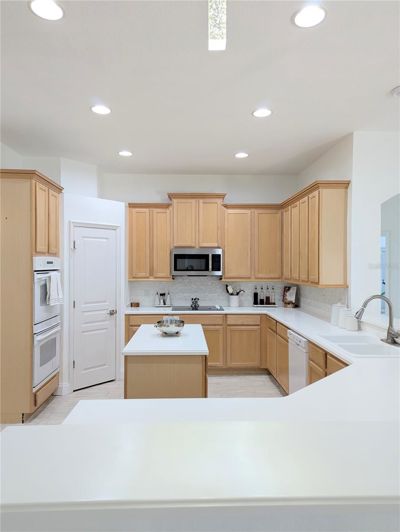 Image No.20-4 Bed House for sale