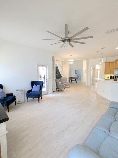 Image No.38-4 Bed House for sale