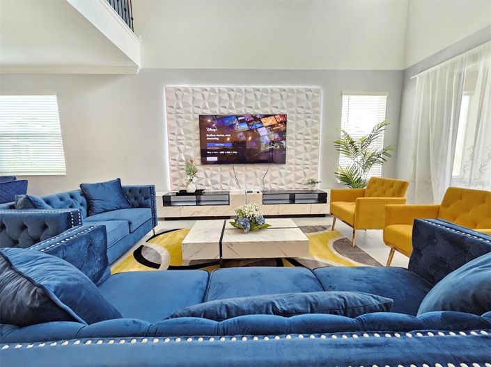 Image No.10-5 Bed House for sale