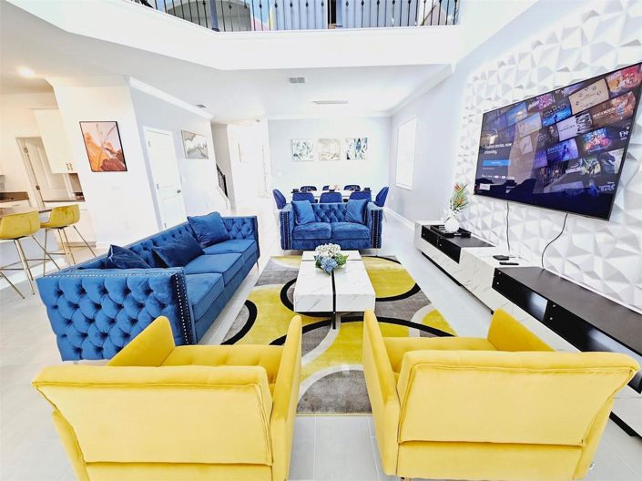 Image No.8-5 Bed House for sale