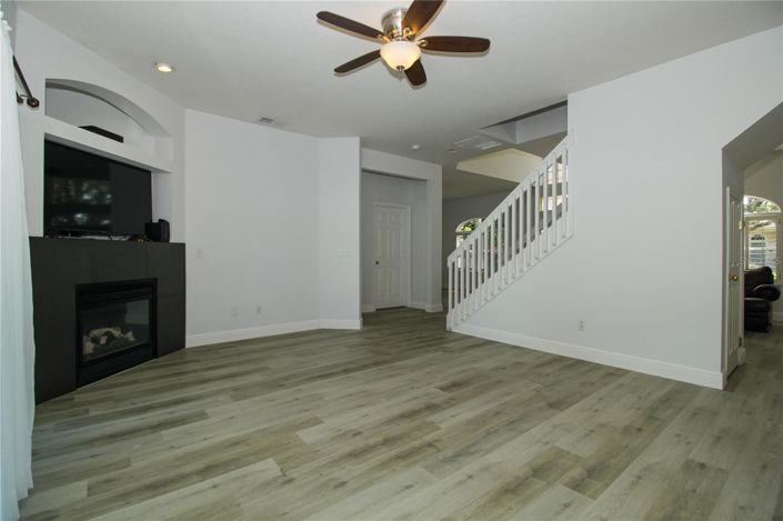 Image No.13-5 Bed House for sale