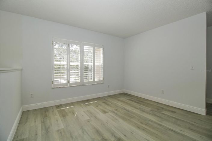 Image No.32-5 Bed House for sale