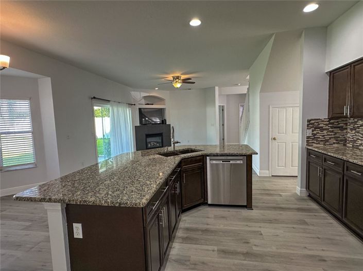 Image No.5-5 Bed House for sale