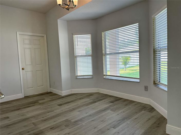 Image No.6-5 Bed House for sale