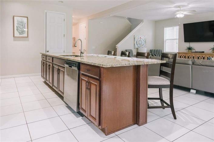 Image No.13-6 Bed House for sale